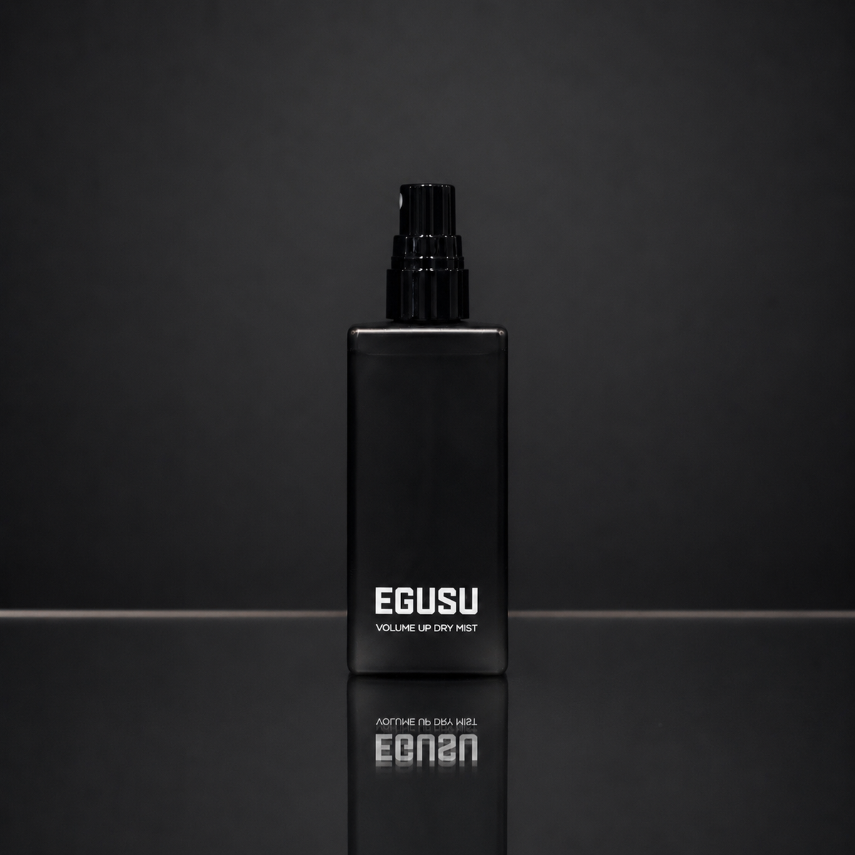EGUSU ボリュームアップ ドライミスト 黒背景
